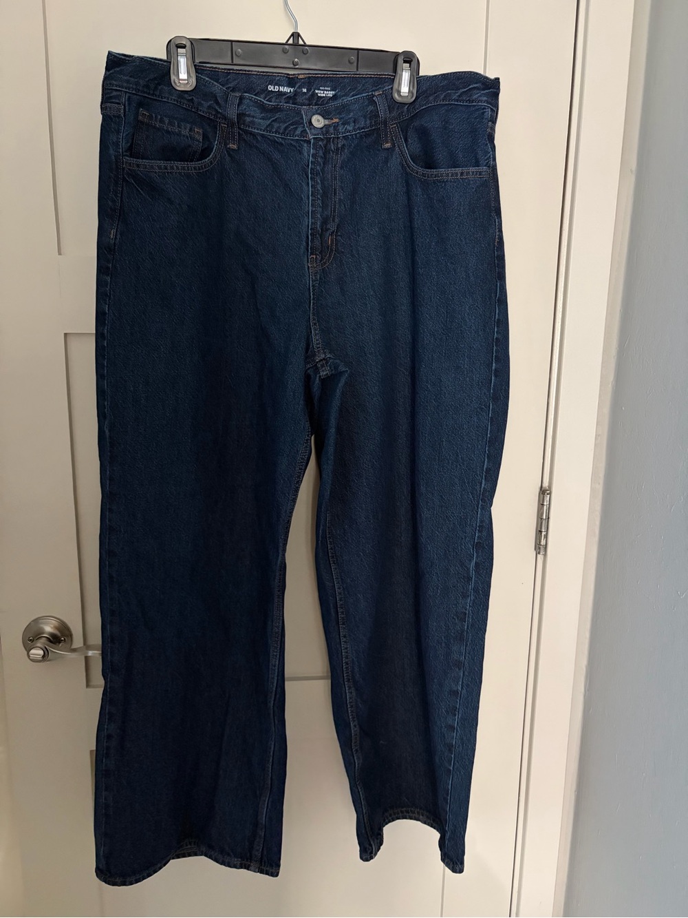 Old Navy Mid-Rise Wow Baggy Wide Leg Jeans in Dark Blue Denim - Picture 4 of 6